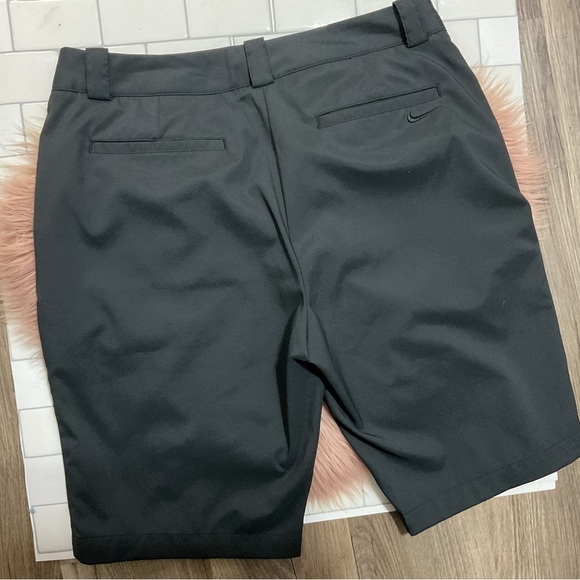 Nike Black Bermuda Golf Short Size 6 - Picture 9 of 10